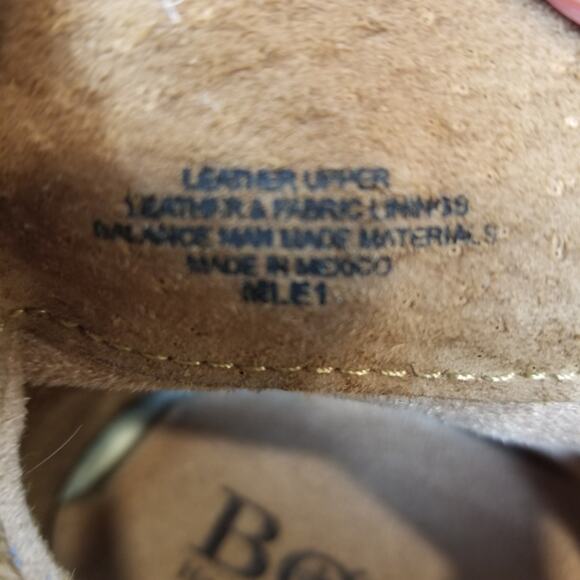 Born Women's Calyn Distressed Suede Leather Brown Ankle Boots Booties Size 8 - Picture 10 of 13